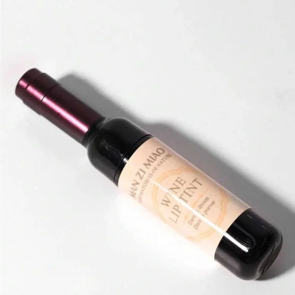 Wine Lip Gloss w/ tint New in Box - Picture 3 of 4